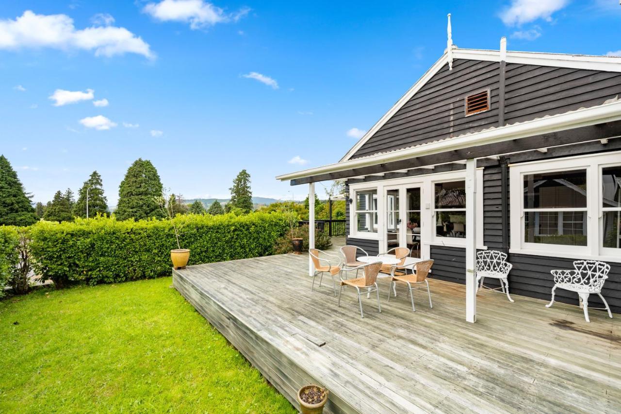 Springfield Rise Lodge - Rotorua Holiday Home Bagian luar foto