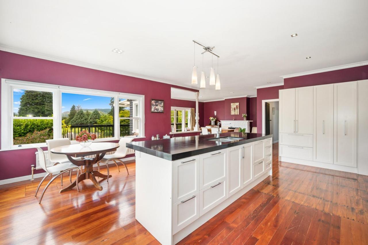 Springfield Rise Lodge - Rotorua Holiday Home Bagian luar foto
