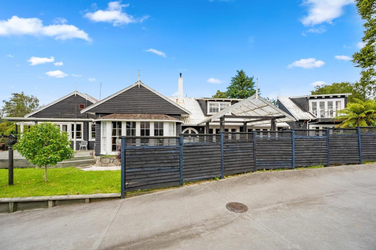 Springfield Rise Lodge - Rotorua Holiday Home Bagian luar foto
